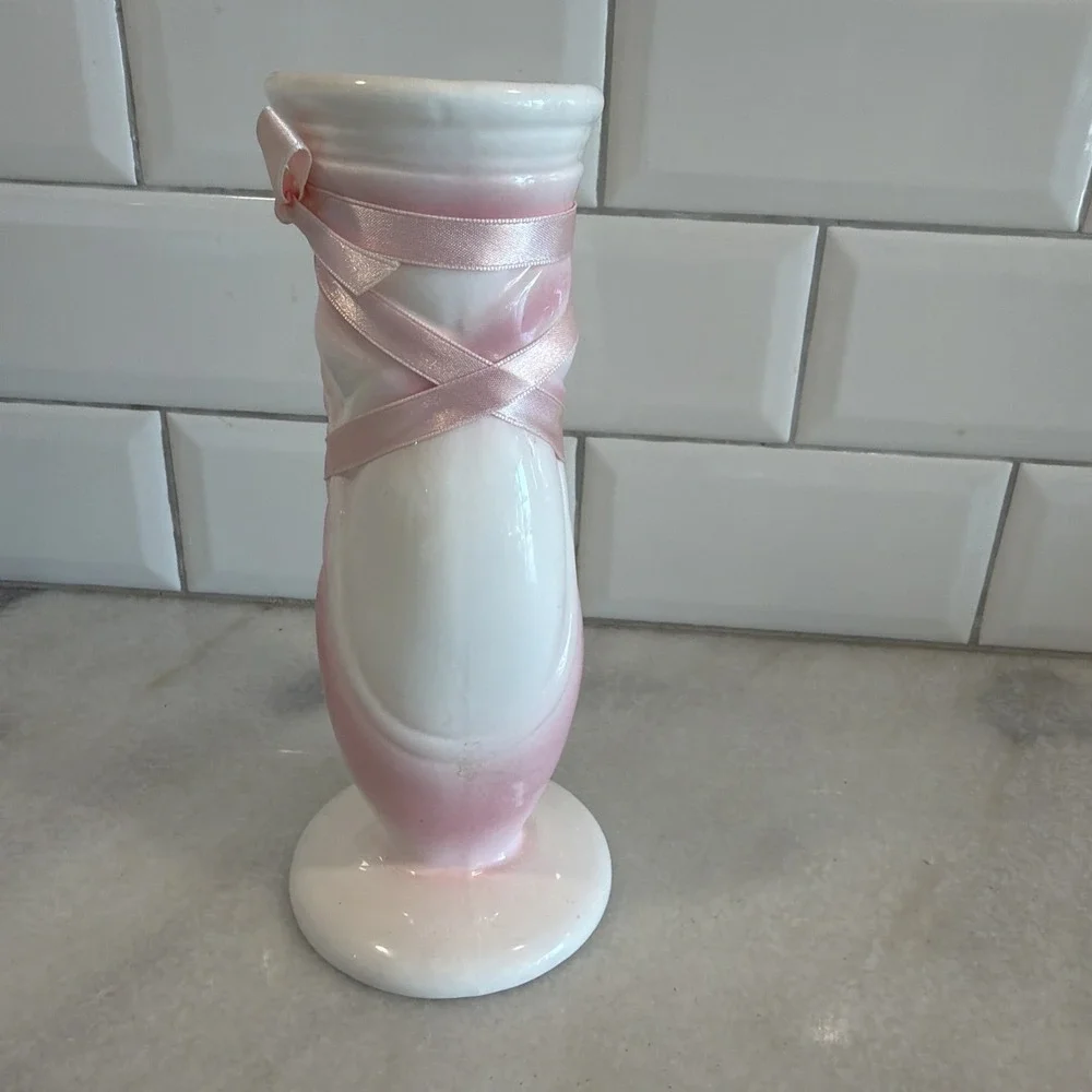 Vintage AGI Pink Ballet Shoe Shaped Vase GW992